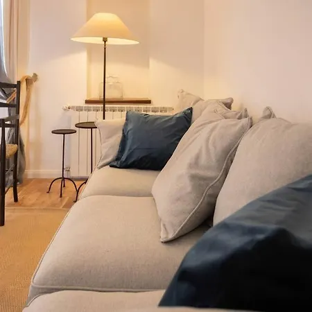 Max+ - Private Parking Apartment